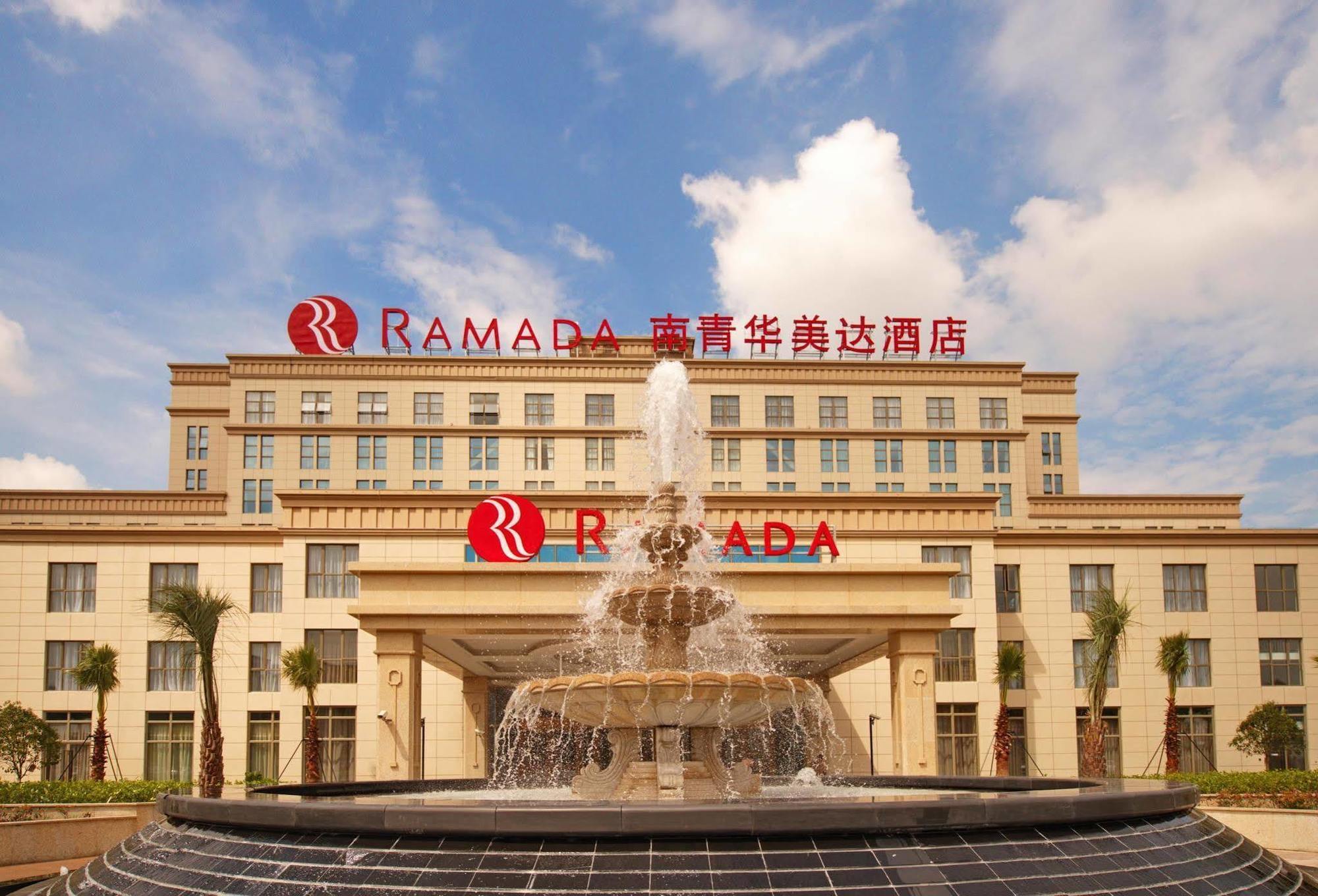 Ramada Shanghai East-Pudong International Airport Exterior photo