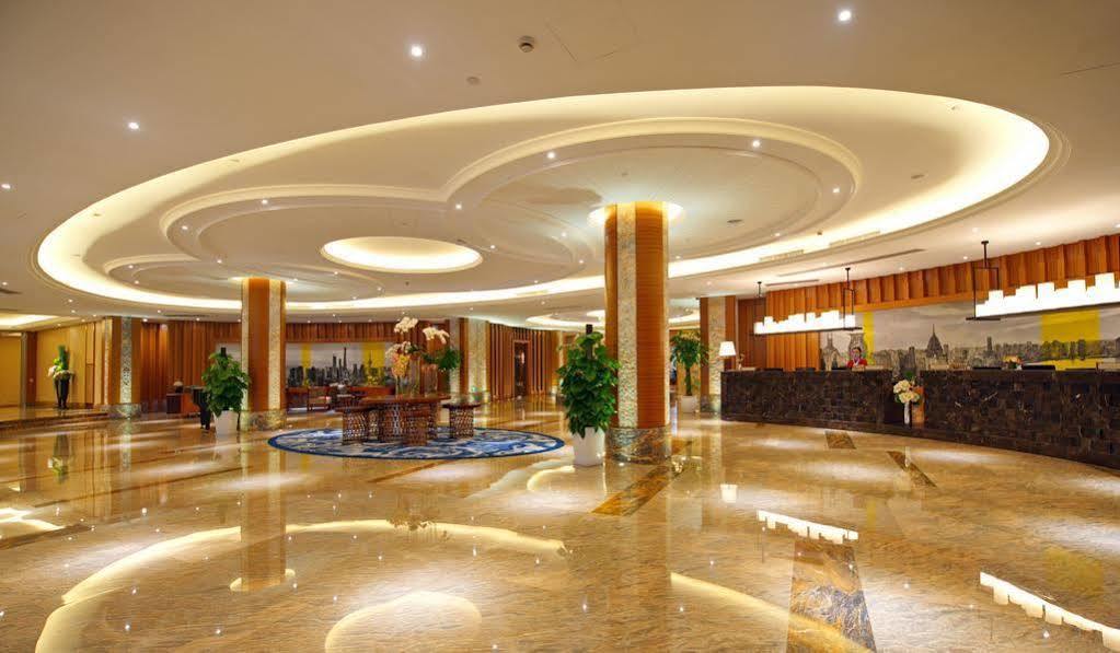 Ramada Shanghai East-Pudong International Airport Exterior photo